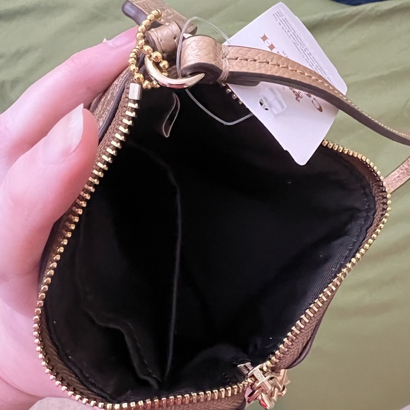 NWT Classic Coach Wristlet - Picture 5 of 6